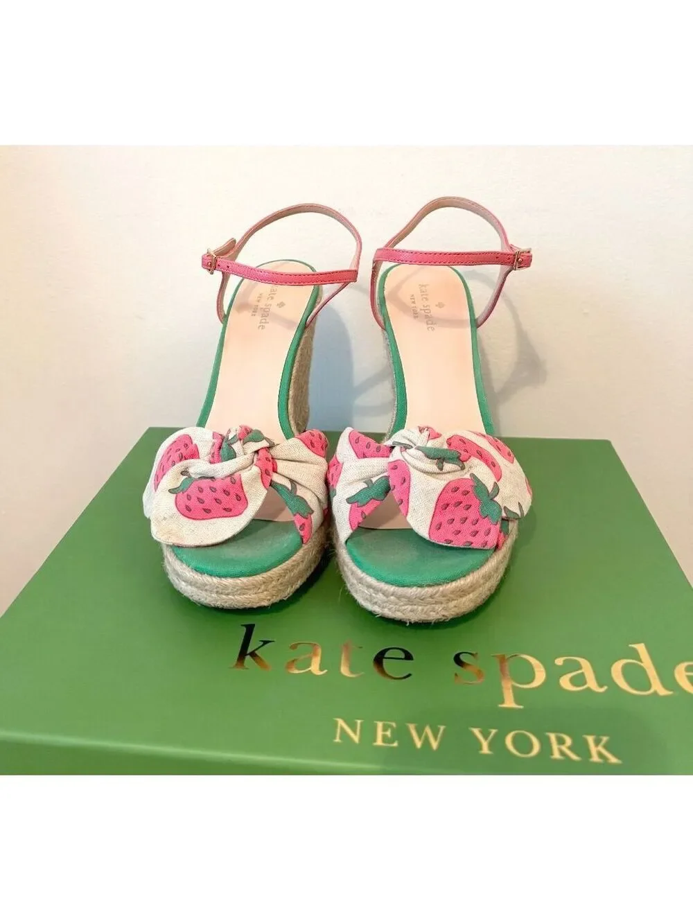 Kate Spade New York Strawberry Print Espadrille Wedge Sandals – Size 8M